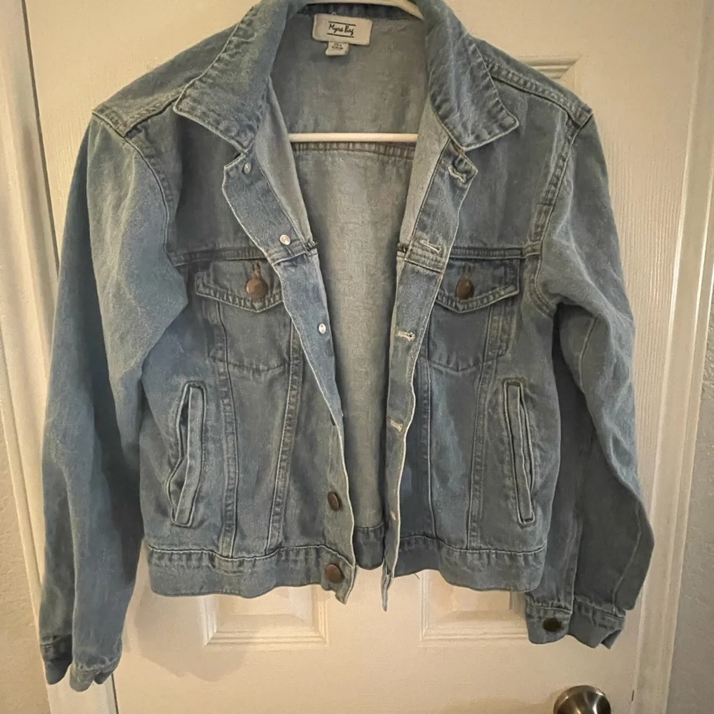 Jean Jacket - Picture 1 of 2